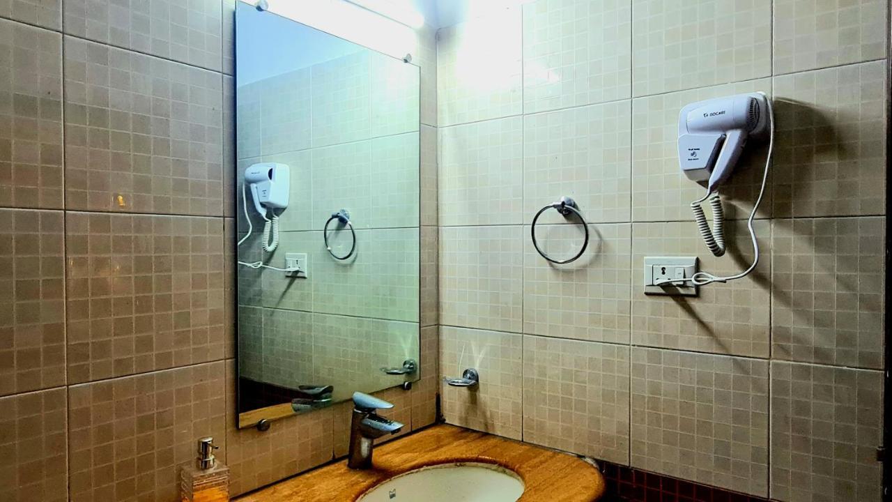 Lifespace- Spacious Hostel In A Luxurious Villa Pune Exterior photo